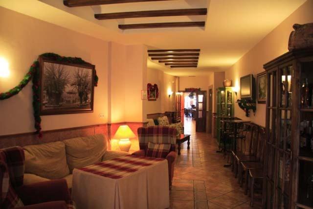 Hotel Patri Huescar Bagian luar foto