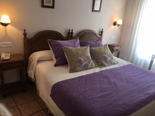 Hotel Patri Huescar Bagian luar foto