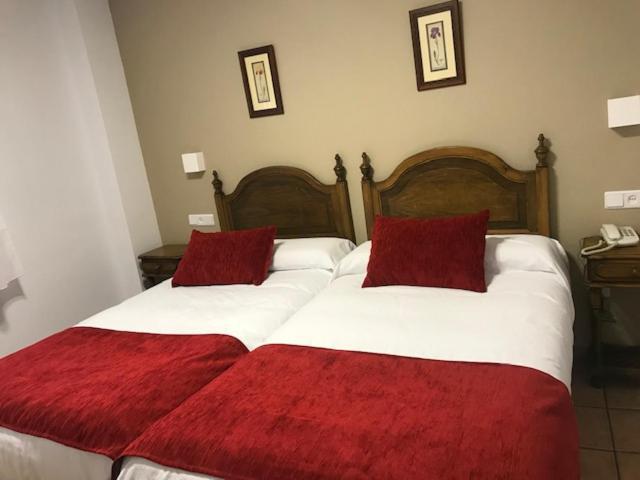 Hotel Patri Huescar Bagian luar foto